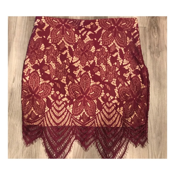 Express Dresses & Skirts - Express Lace Skirt